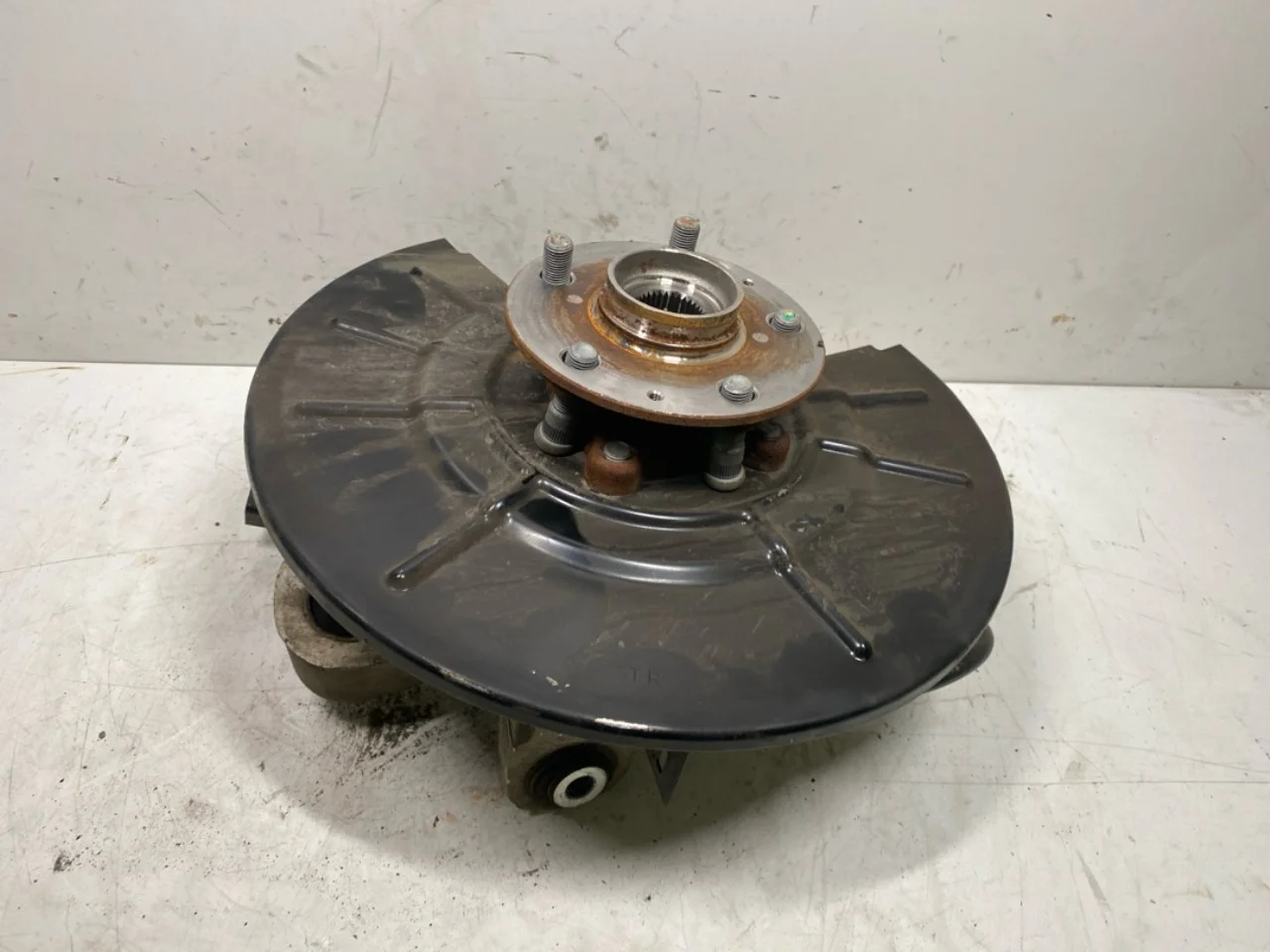 Byd TANG 2021->> Stub axle carrier, right rear view 2