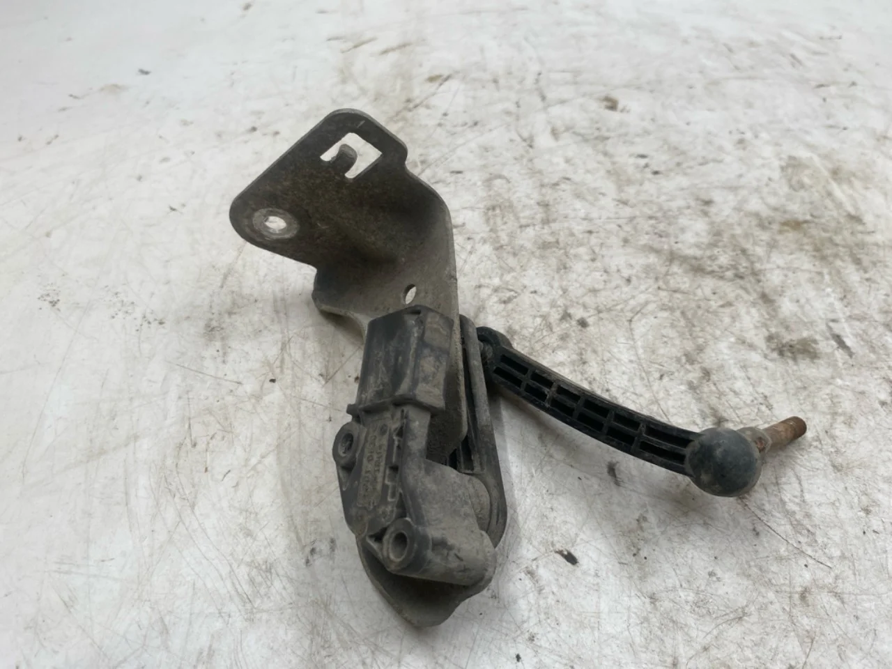Tesla MODEL X 2016- Senzor reglaj nivel / suspensie pneumatică