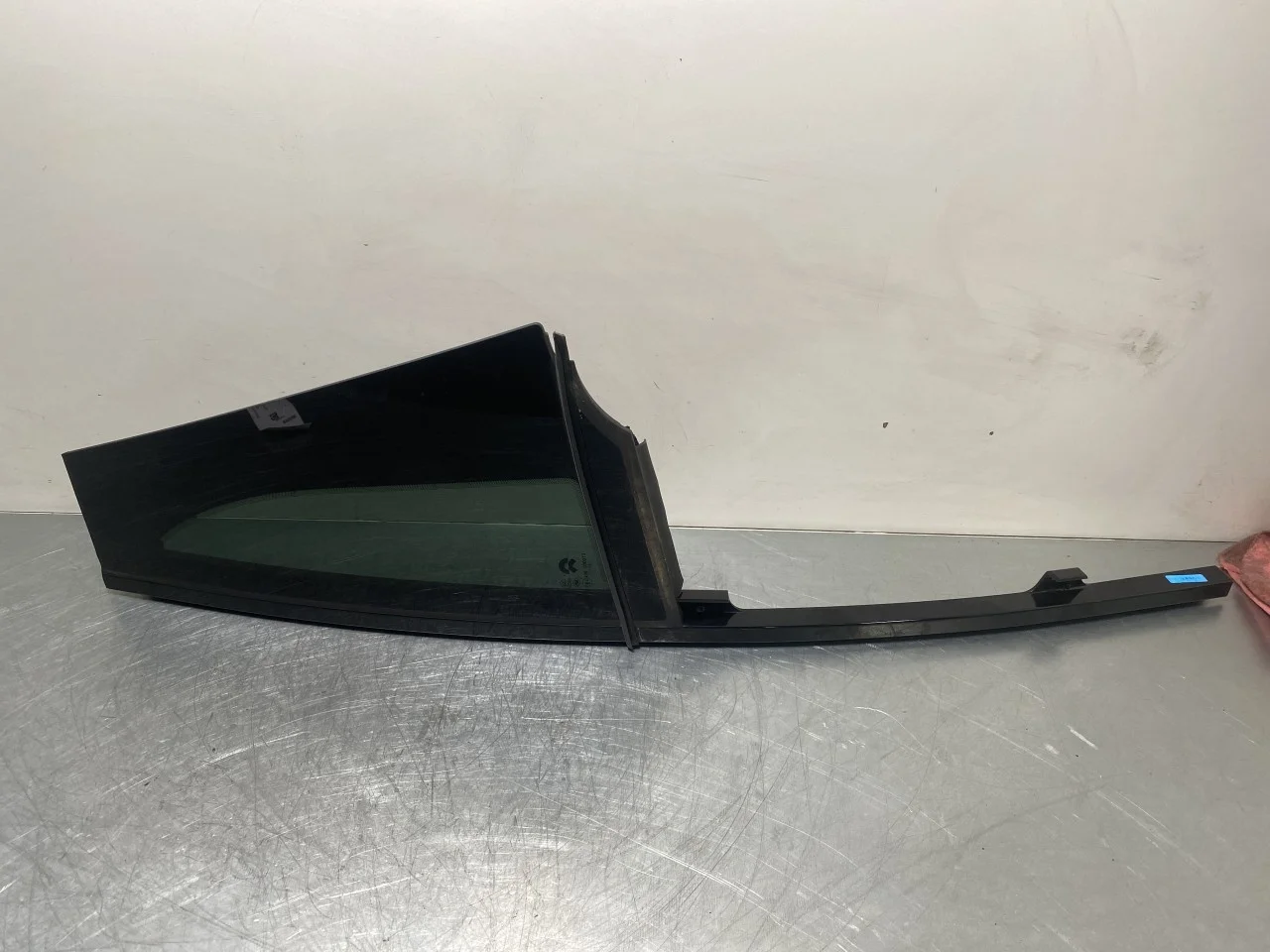 Nio ES8 23-24 Rear left door glass, 4-door