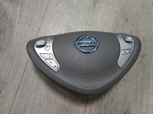 Nissan LEAF 2011-17 Airbag, steering wheel pad