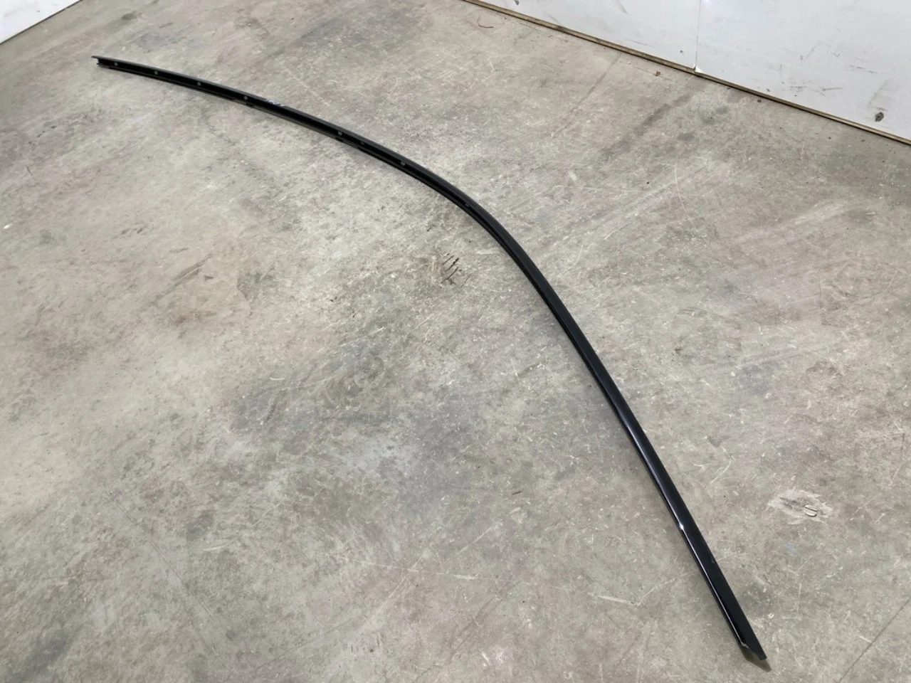 Porsche TAYCAN 2020- Trim molding, other view 2
