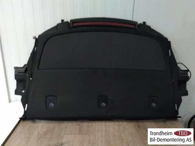 Tesla MODEL 3 2017--> Parcel shelf view 2