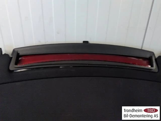 Tesla MODEL 3 2017--> Parcel shelf view 3