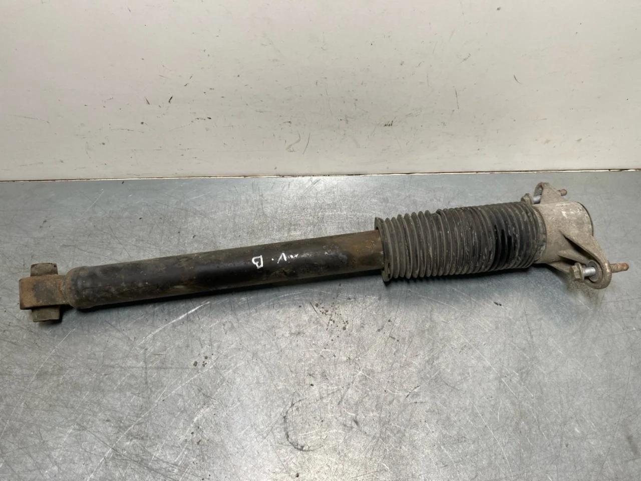 Tesla MODEL 3 2017--> Amortizor, spate