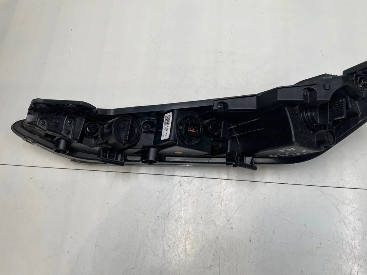 Hyundai KONA / ELECTRIC 2018-23 Cornering / fog lamp view 4