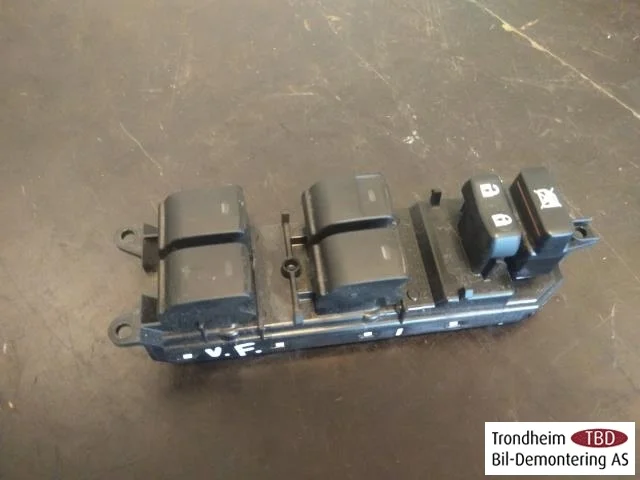 Lexus CT 200H Window regulator switch