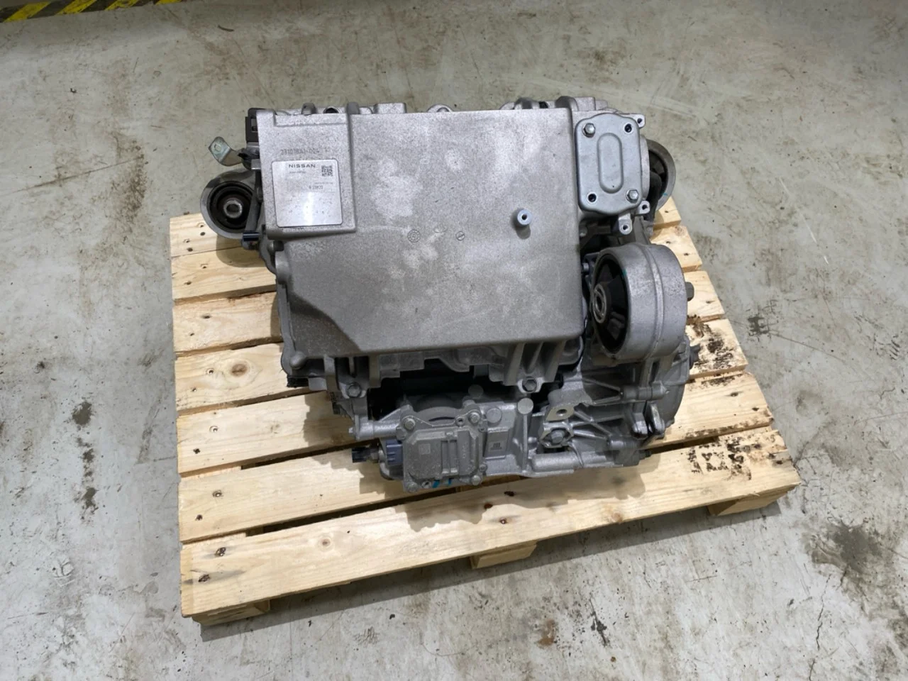 Nissan ARIYA 2021- Elektromos motor, hátsó nézet 4