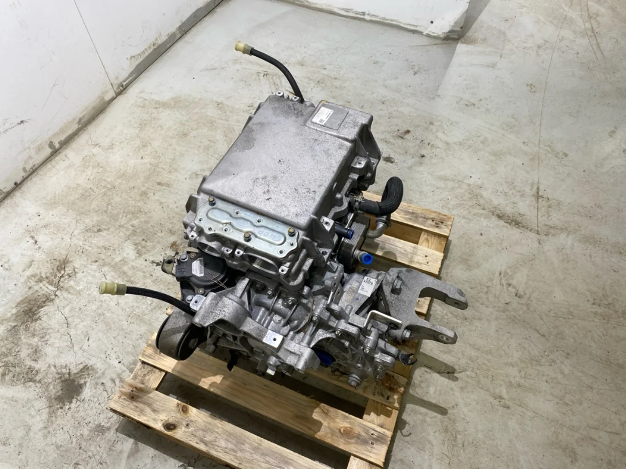 Nissan ARIYA 2021- Motor electric față vedere 2