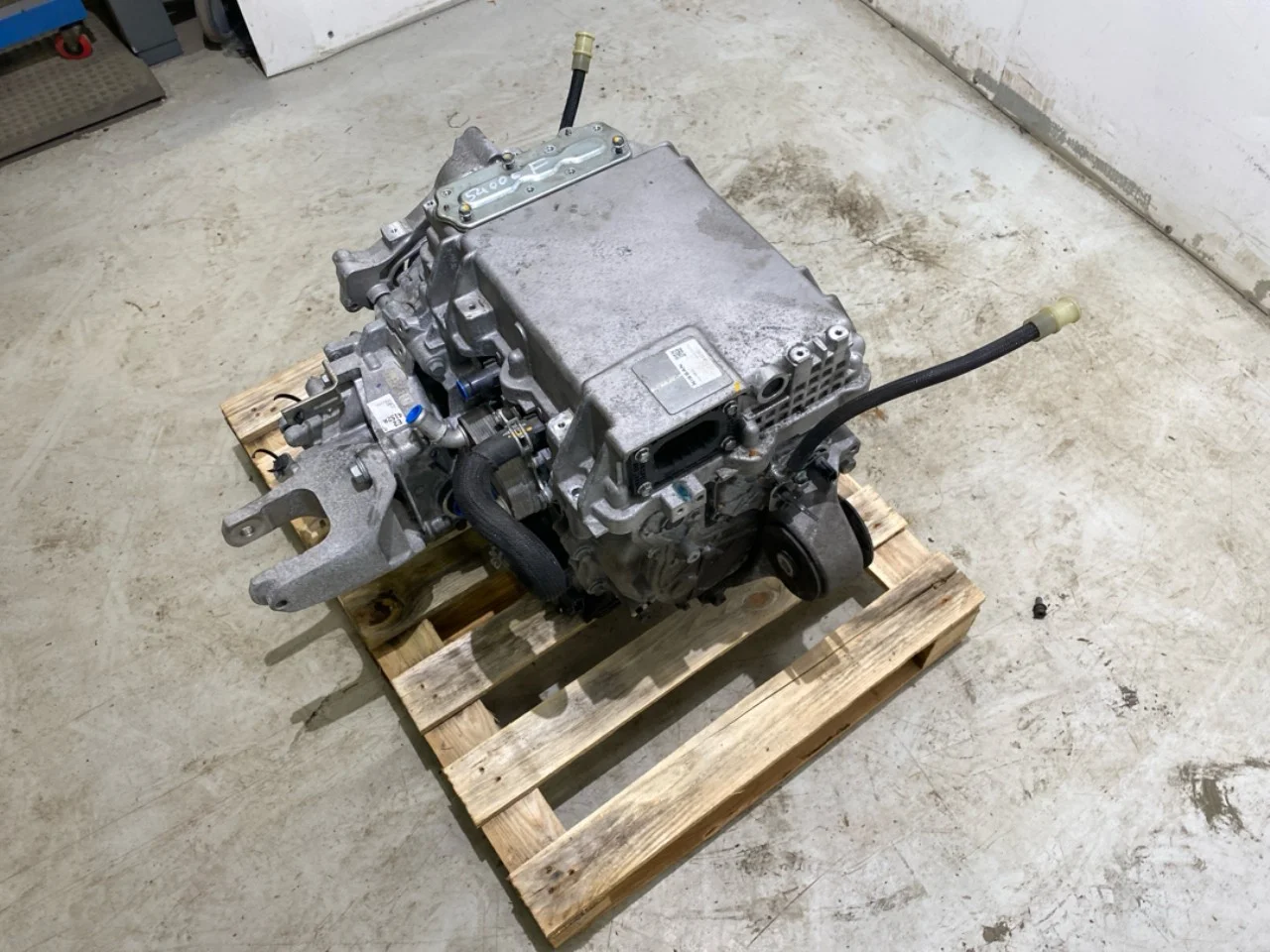 Nissan ARIYA 2021- Motor electric față vedere 3