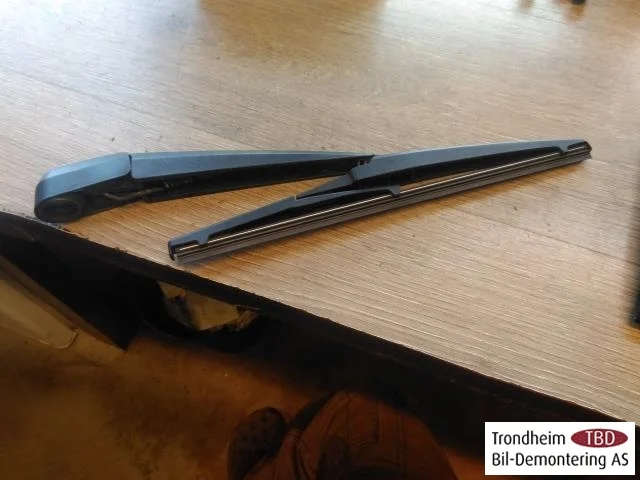 Kia SOUL 2009- Wiper arm, rear window