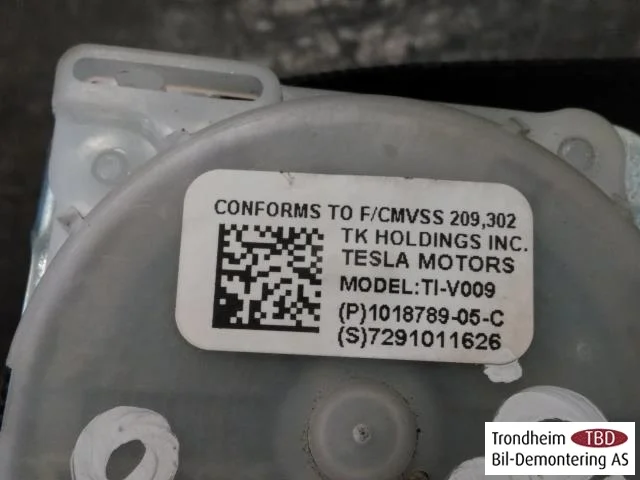 Tesla MODEL S 2013- Biztonsági öv, hátsó, bal nézet 3