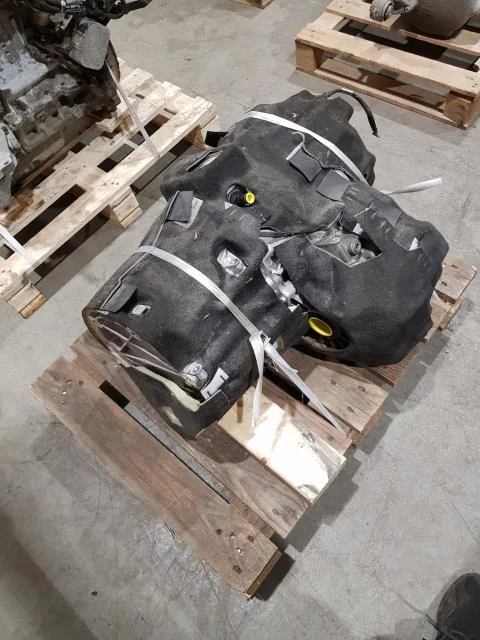 Tesla MODEL S 2013- Elektromos motor, első