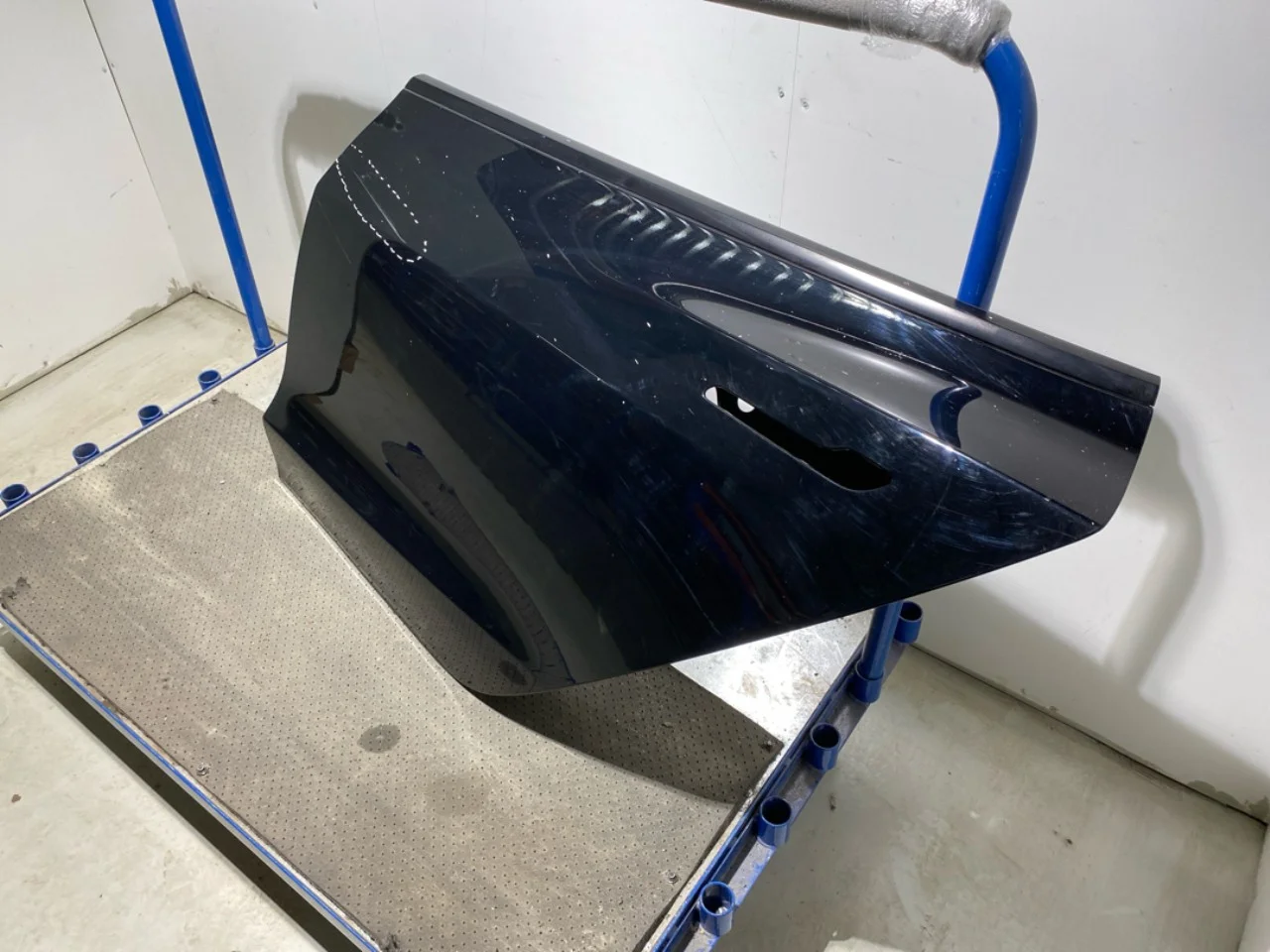 Tesla MODEL 3 2024- Ajtó, 4 ajtós, hátsó, bal nézet 3