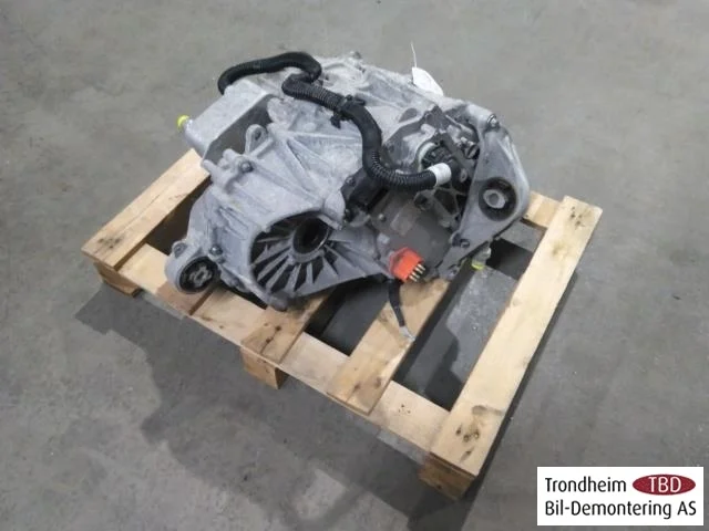 Tesla MODEL 3 2017--> Elektromos motor, első nézet 2