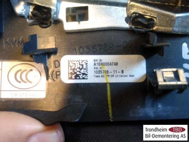 Tesla MODEL X 2016- Trim molding, other view 4