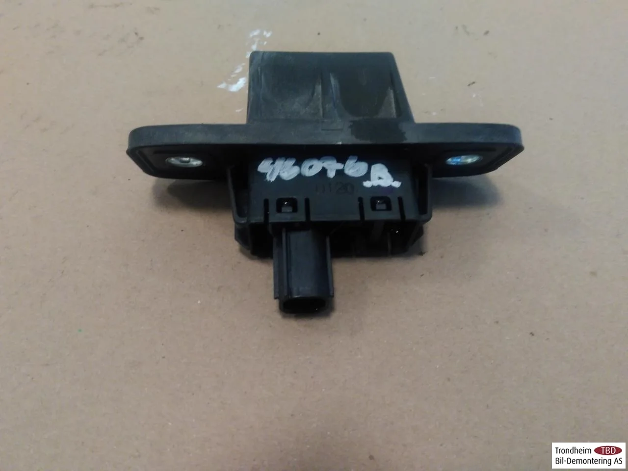 Mazda MX-30 2020- Csomagtérajtó kapcsoló nézet 2