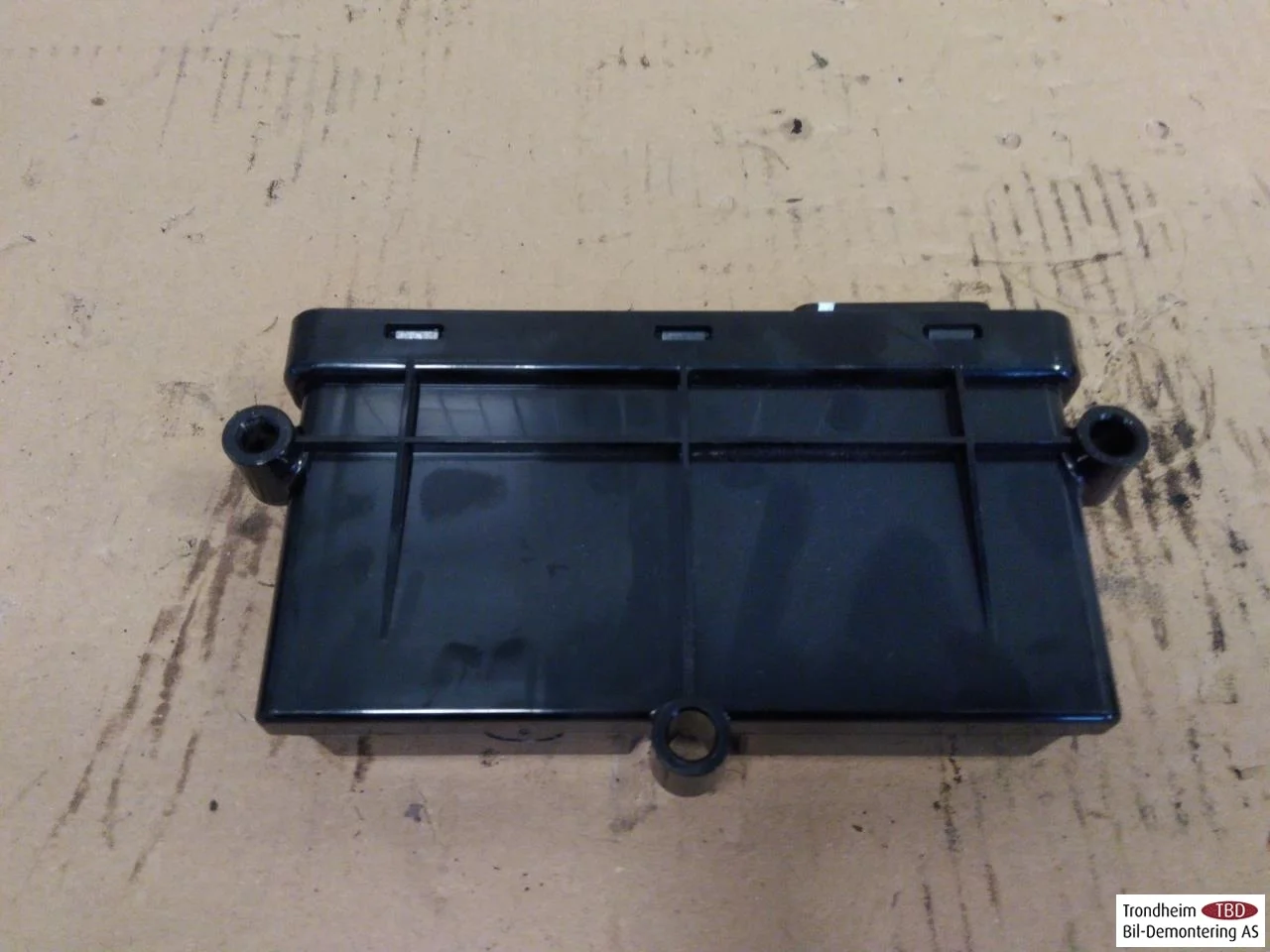 Tesla MODEL S 2013- Control unit, electric parking brake (EPB) view 3