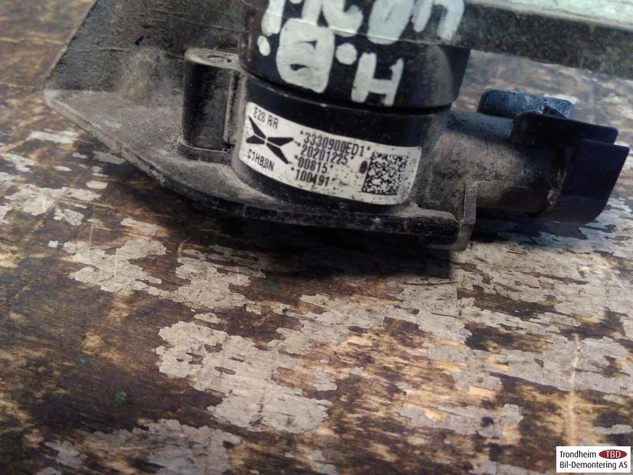 Xpeng P7 2022- Level control / air suspension sensor view 2