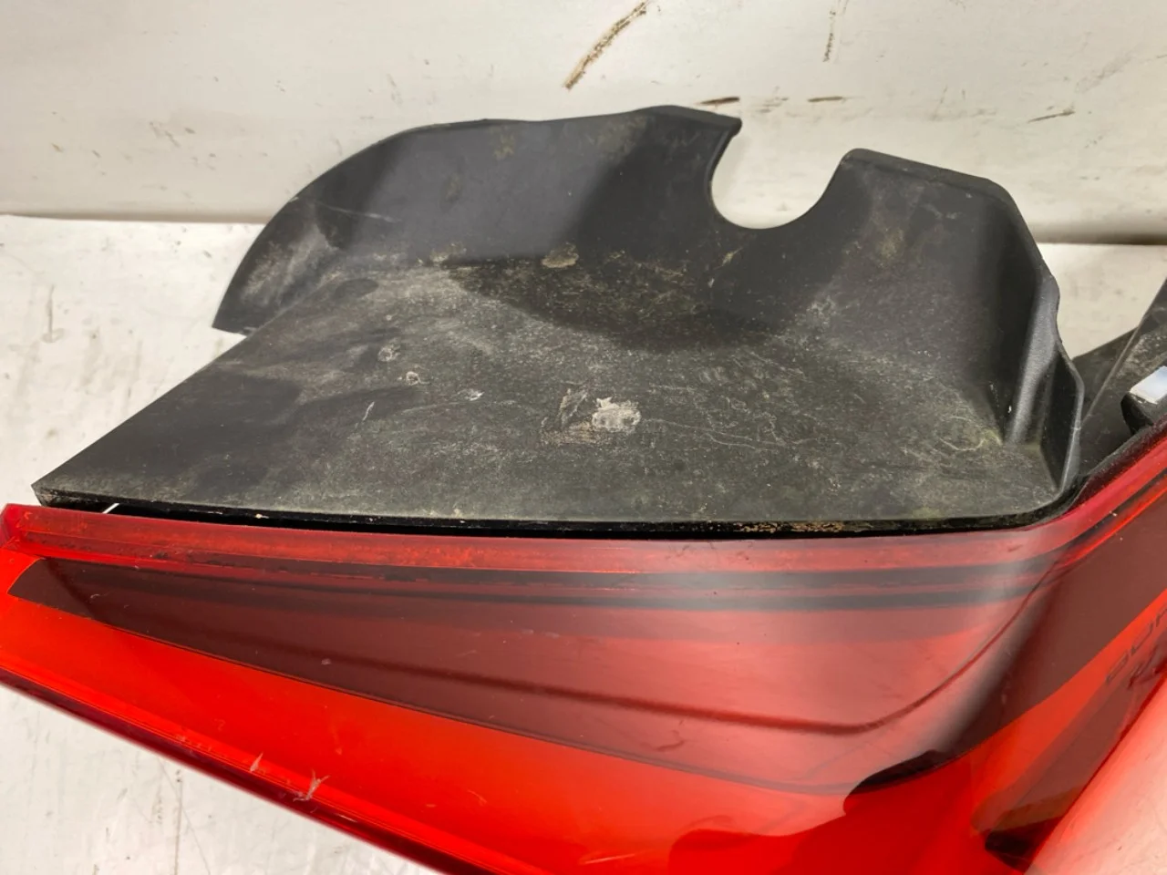 Cupra BORN 2022- Right tail light view 3