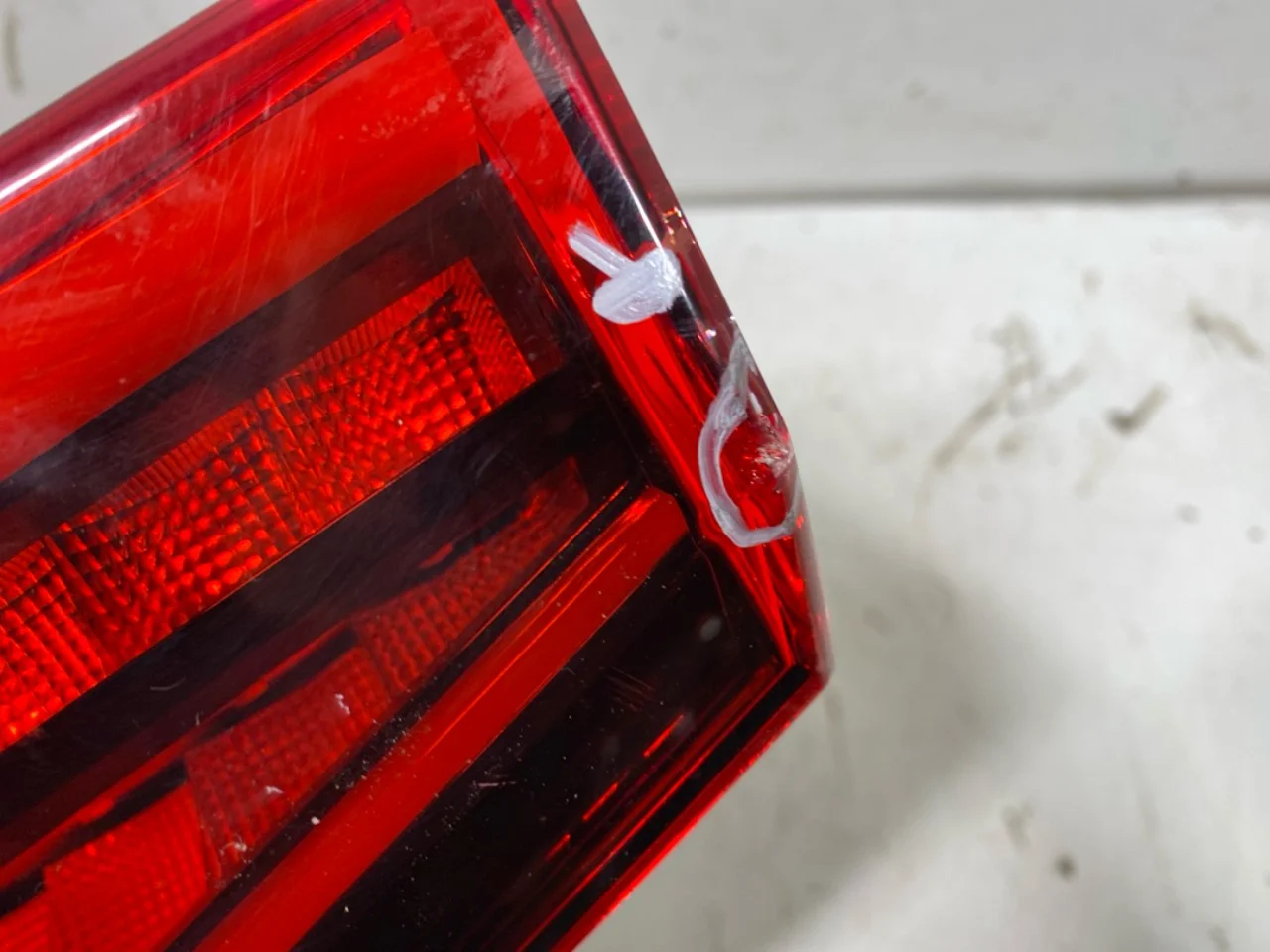Cupra BORN 2022- Lampă spate stânga vedere 3