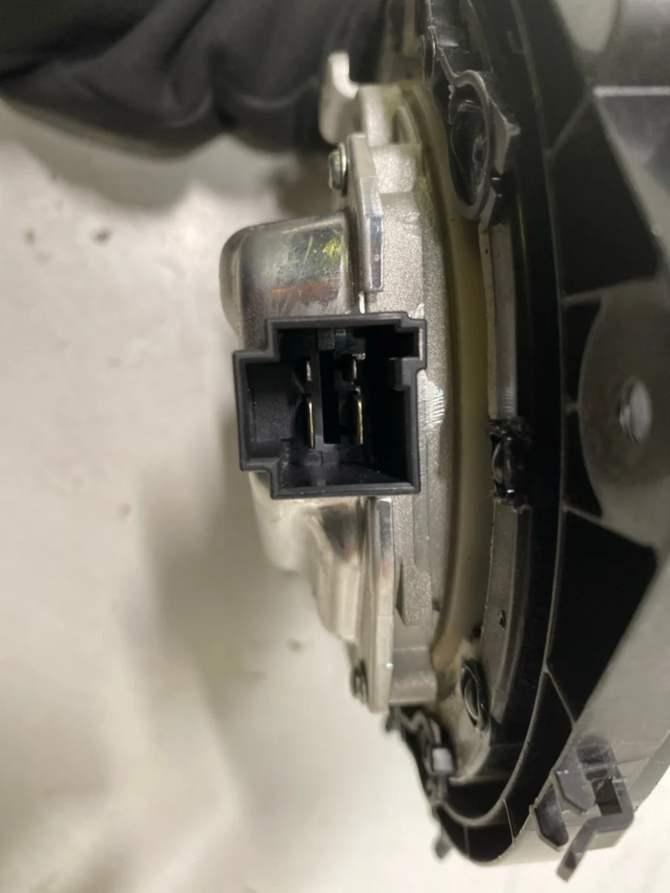 Cupra BORN 2022- Heater blower motor view 4