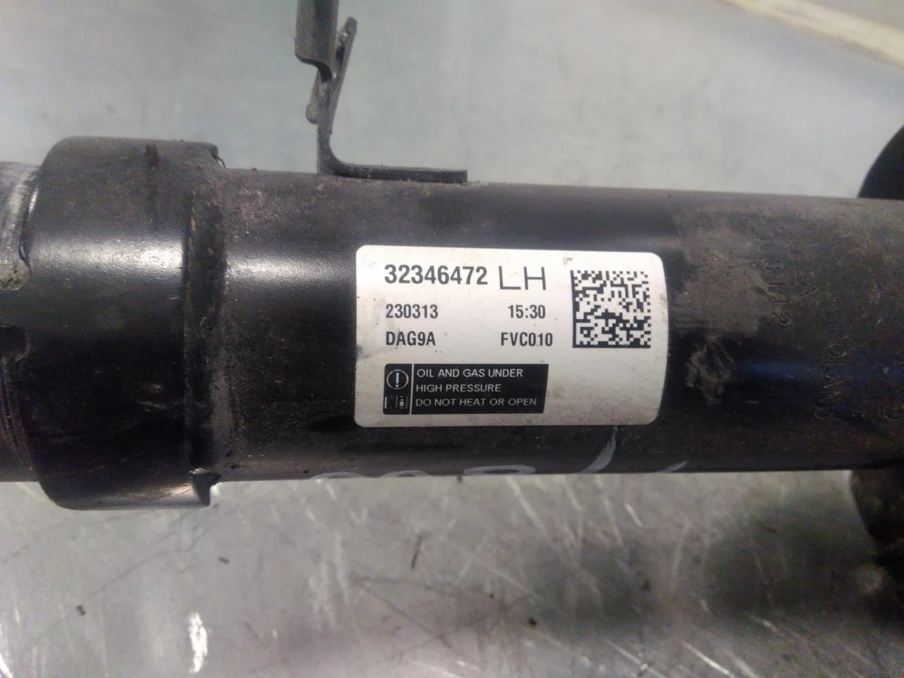 Volvo C40/RECHARGE 2021-> Amortizor tip McPherson, față stânga vedere 2