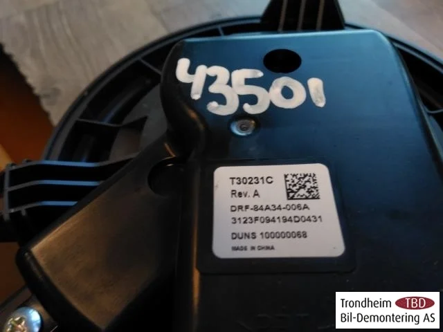 Tesla MODEL 3 2017--> Fűtésventilátor motor nézet 2