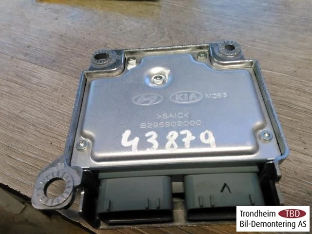Kia SOUL 2009- Airbag control unit view 2