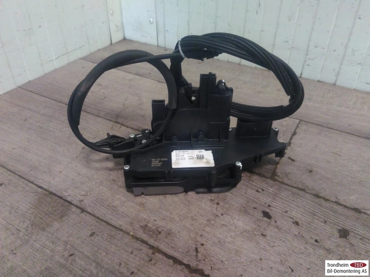 Fiat 500E 2020- Door lock housing