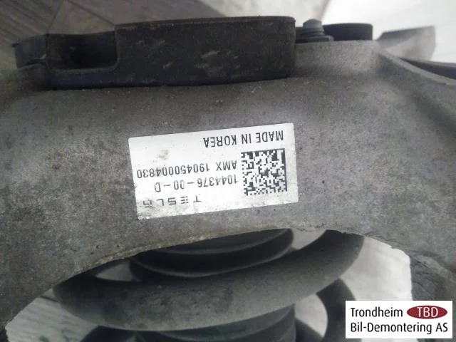 Tesla MODEL 3 2017--> Strut assembly, front right view 4