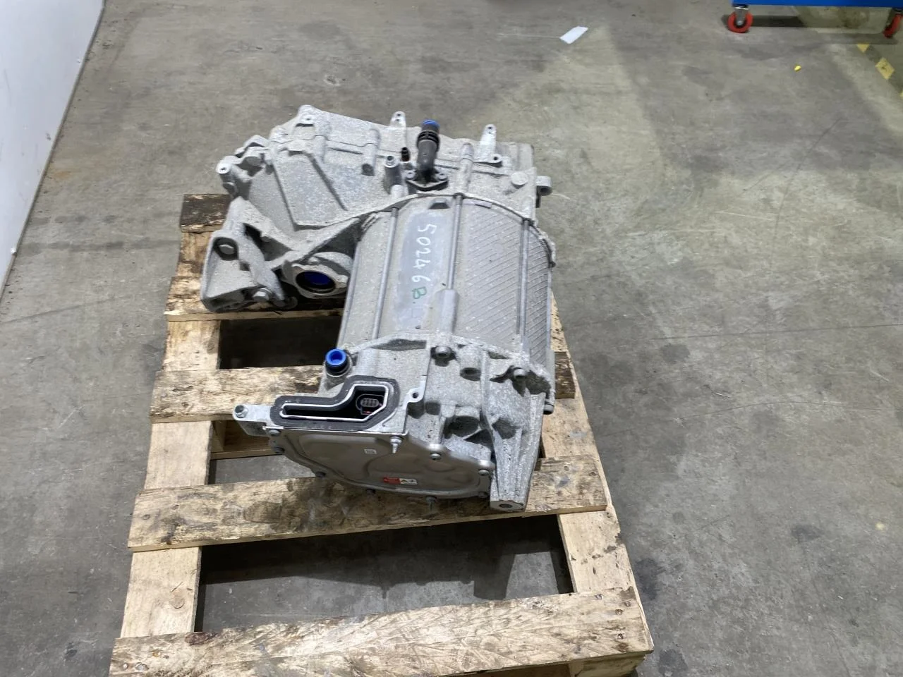 Volkswagen ID.5 2022- Rear electric motor view 2