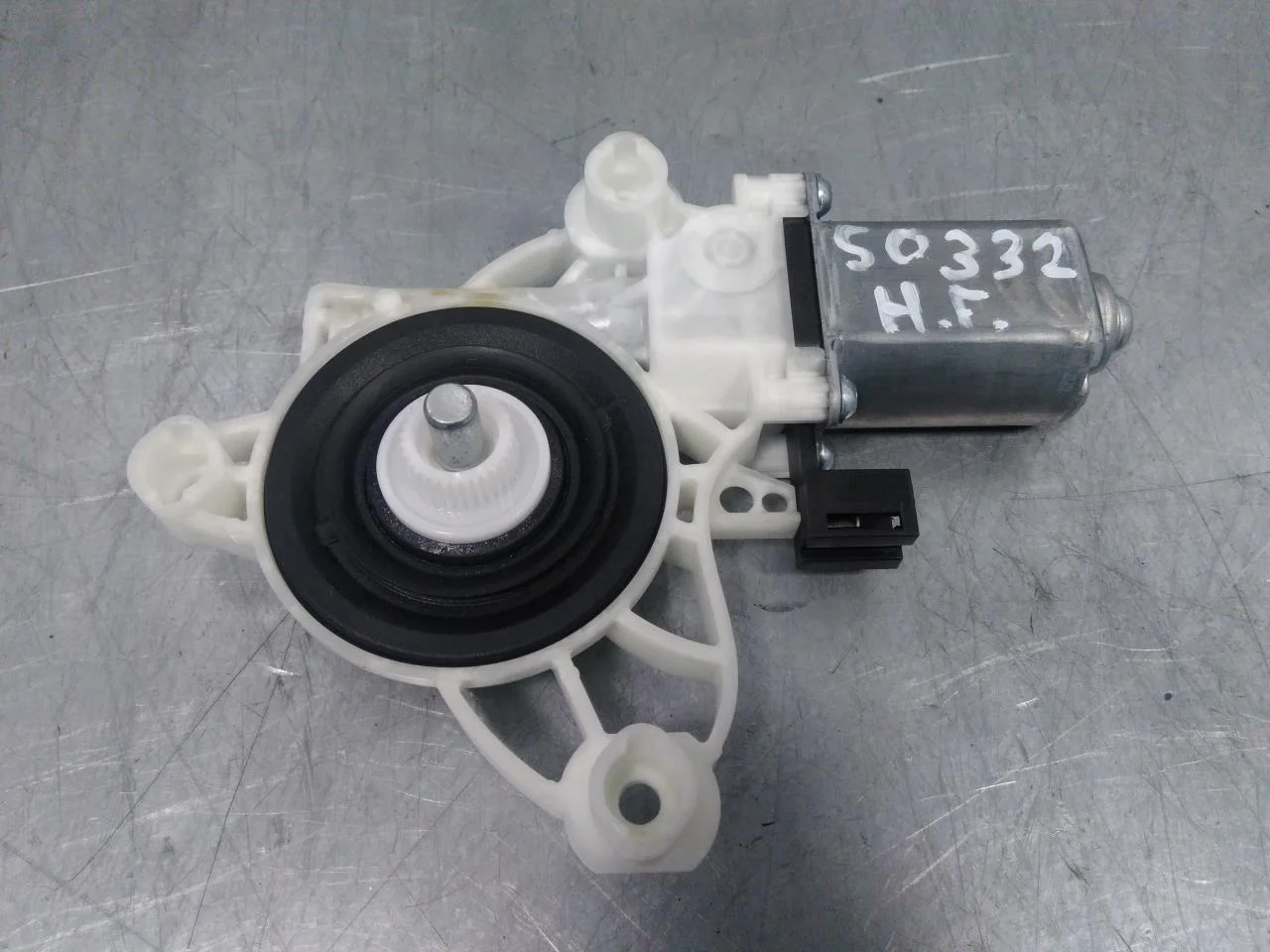 Mercedes EQC 2020- Window regulator motor view 2