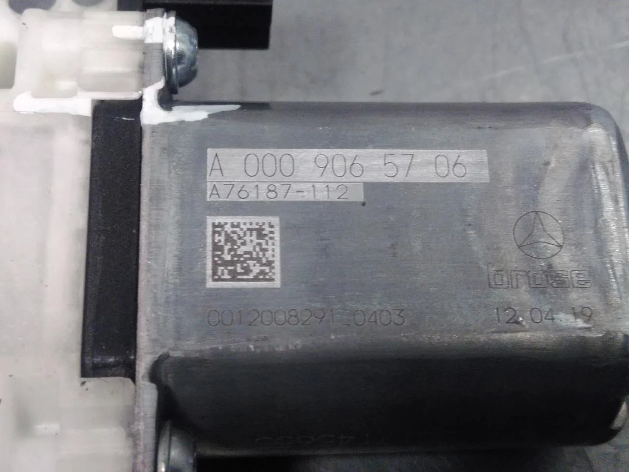 Mercedes EQC 2020- Window regulator motor view 3