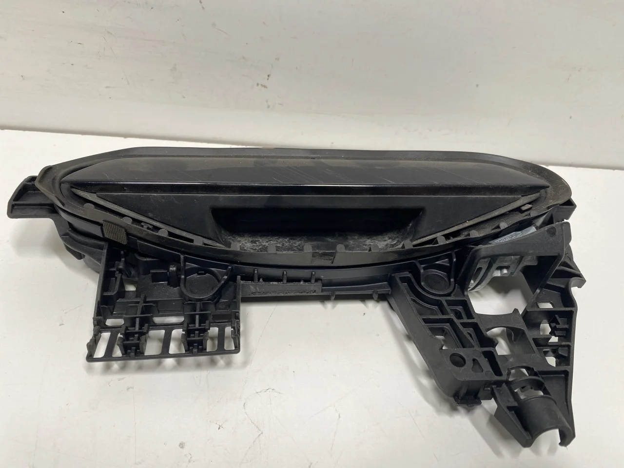 BMW X1/IX1 U11 2023- Left exterior door handle view 2