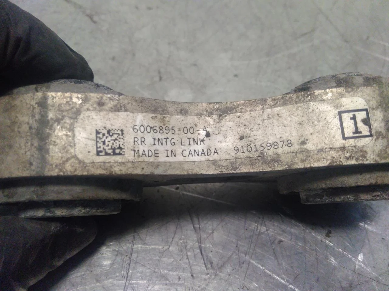 Tesla MODEL S 2013- Control arm, rear right view 2