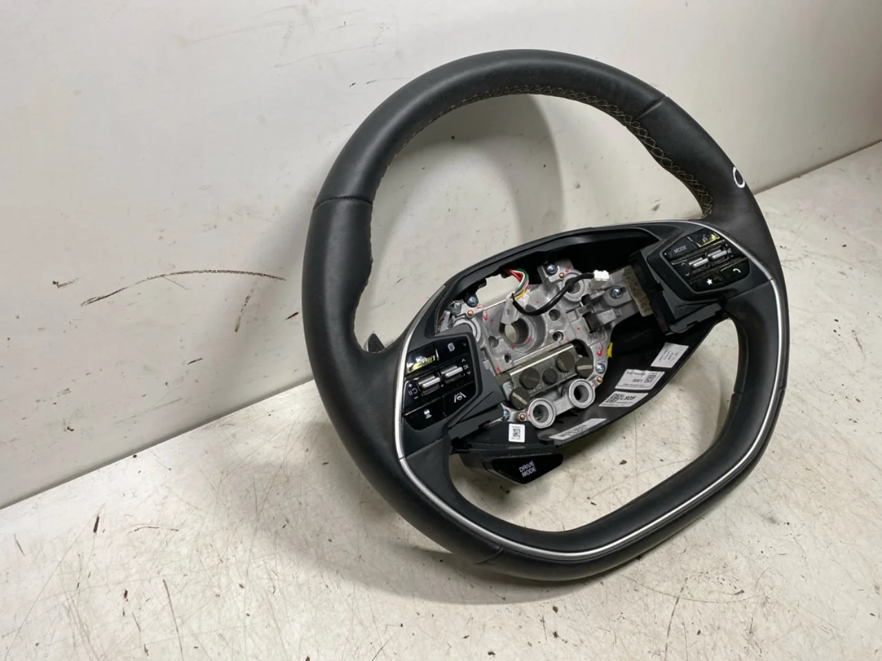 Kia EV6 2022- Steering wheel view 4
