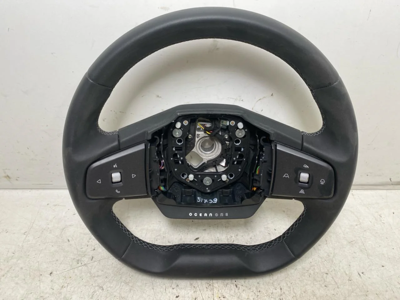 Fisker OCEAN Steering wheel