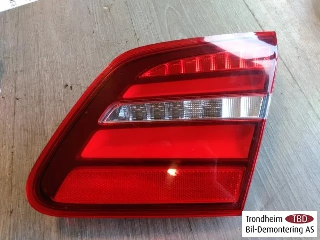 Mercedes B 180-200 W246/W242 2012-19 Hátsó lámpa, jobb, csomagtérajtón (belső)