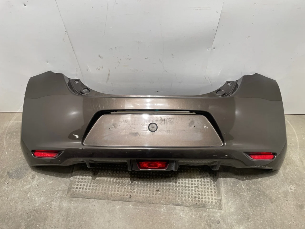 Nissan LEAF 2011-17 Rear bumper