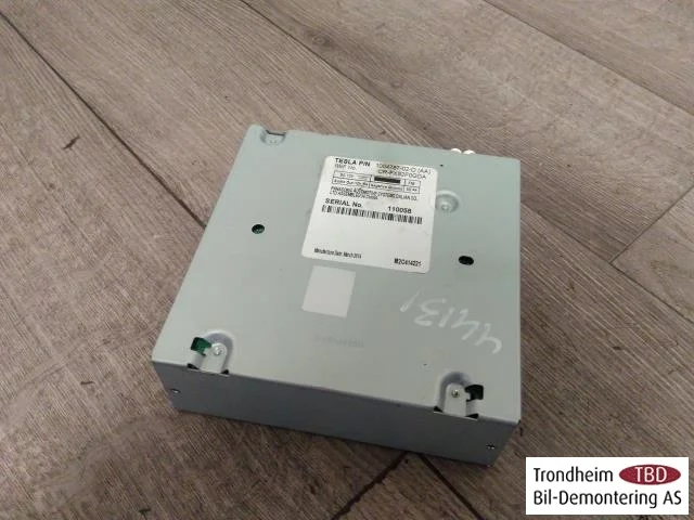 Tesla MODEL S 2013- Rádió / hifi, egyéb