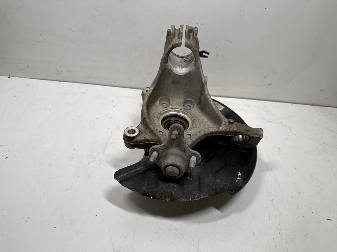 Audi Q4 E-TRON FZ 2021- Stub axle carrier, left front view 3
