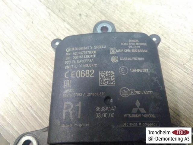 Mitsubishi OUTLANDER 2013-21 Senzor protecție activă la coliziune vedere 3
