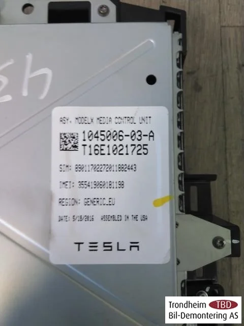 Tesla MODEL S 2013- Multifunkciós kijelző vedere 3