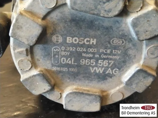 Volkswagen PASSAT 2015-19 Circulation pump view 2