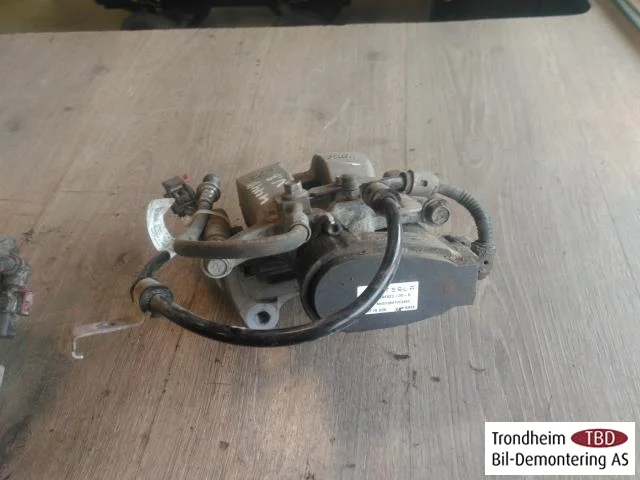 Tesla MODEL 3 2017--> Etrier frână spate stânga vedere 2