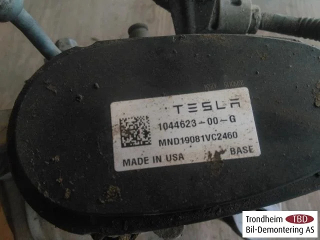 Tesla MODEL 3 2017--> Etrier frână spate stânga vedere 4
