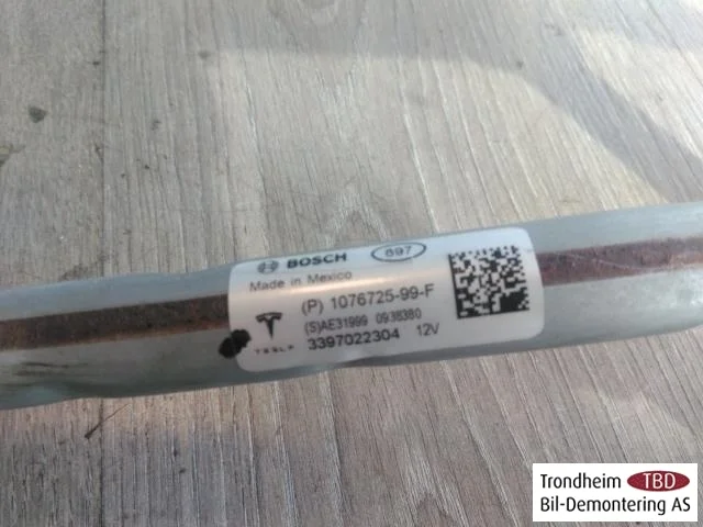 Tesla MODEL 3 2017--> Ablaktörlő áttétel, szélvédő nézet 2