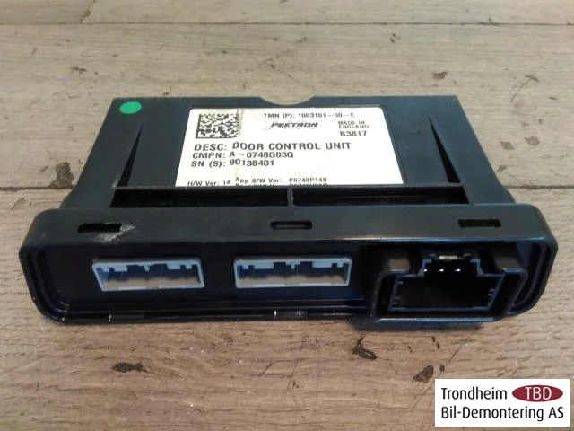 Tesla MODEL S 2013- Door control unit