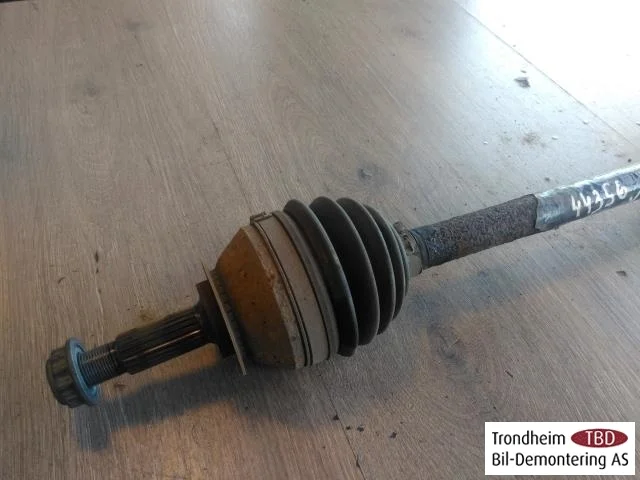 Volkswagen UP!, E-UP! Front left driveshaft view 2