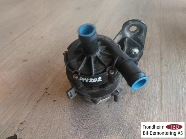 Volkswagen GOLF, E-GOLF VII 2013-20 Circulation pump